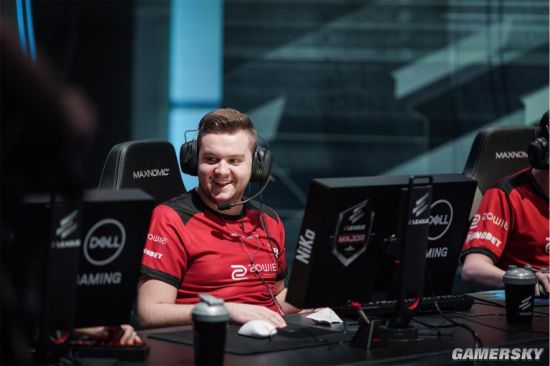 用对抗数据 用对抗数据